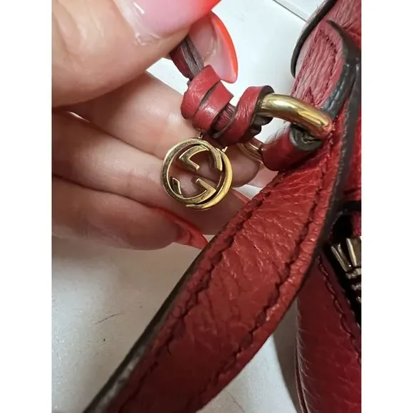 Gucci Bree GG Supreme Camera Crossbody W/Red Leather W/Cert. Of Authenticity - Picture 11 of 15
